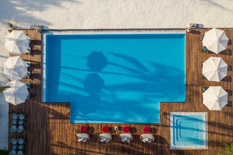 호텔 Maafushivaru Island Resort