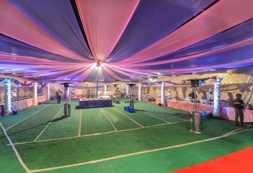 בית מלון כפרי Madhushrie