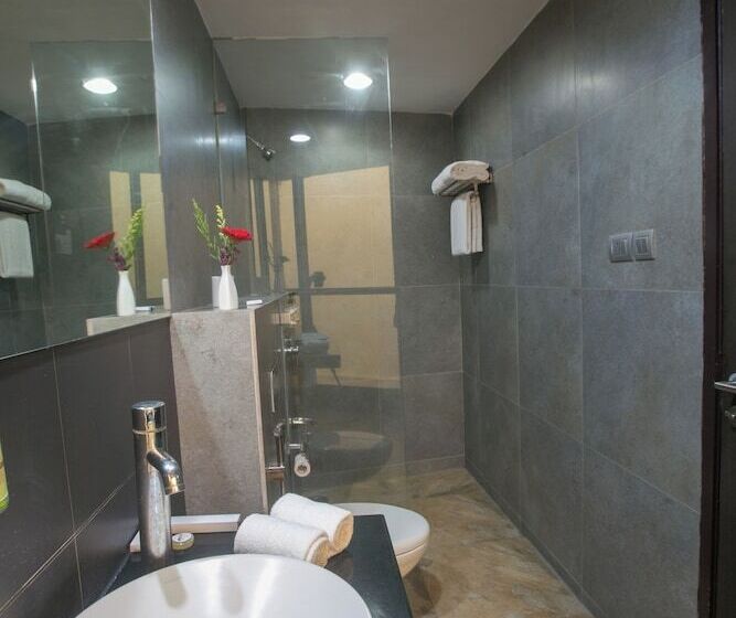 בית מלון כפרי Mumbai House Airoli, Navi Mumbai