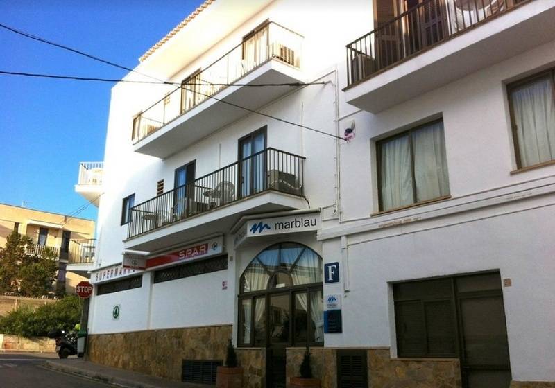 هتل Marblau Hostal