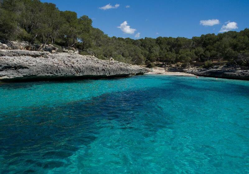 هتل Marblau Hostal