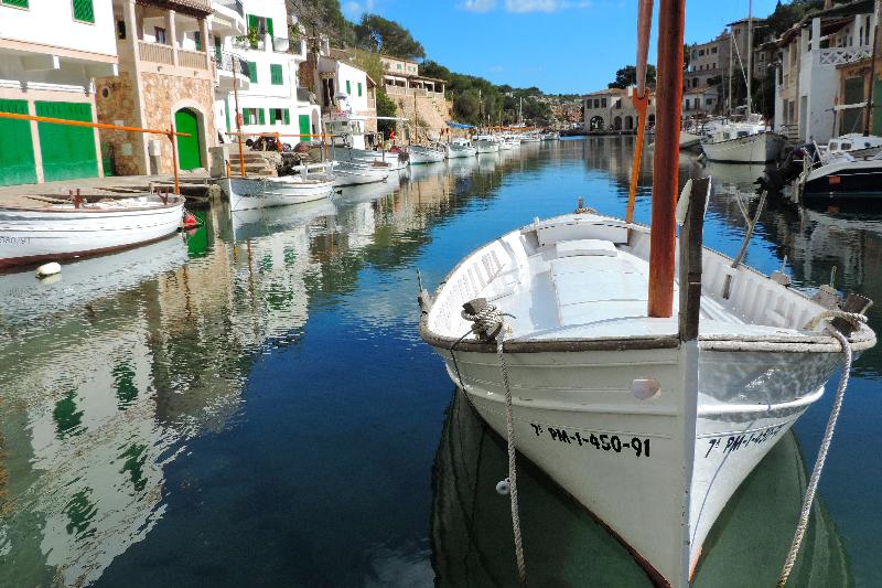 هتل Marblau Hostal