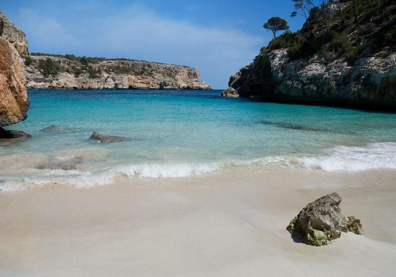 هتل Marblau Hostal