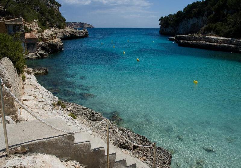 هتل Marblau Hostal