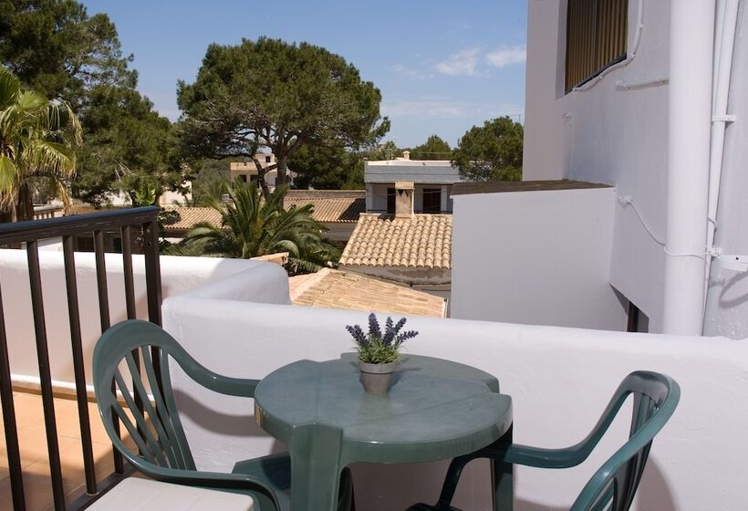 هتل Marblau Hostal