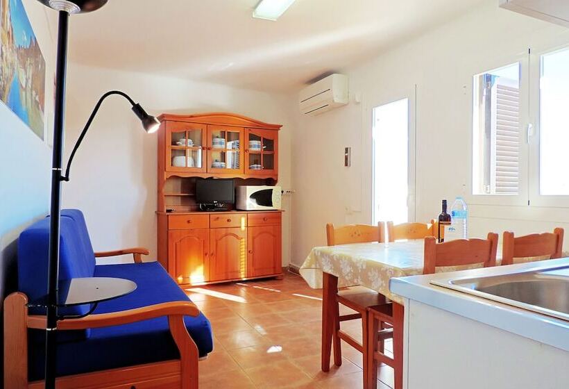 هتل Marblau Hostal