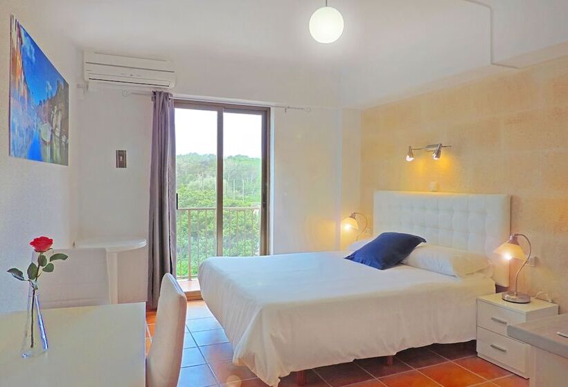 هتل Marblau Hostal