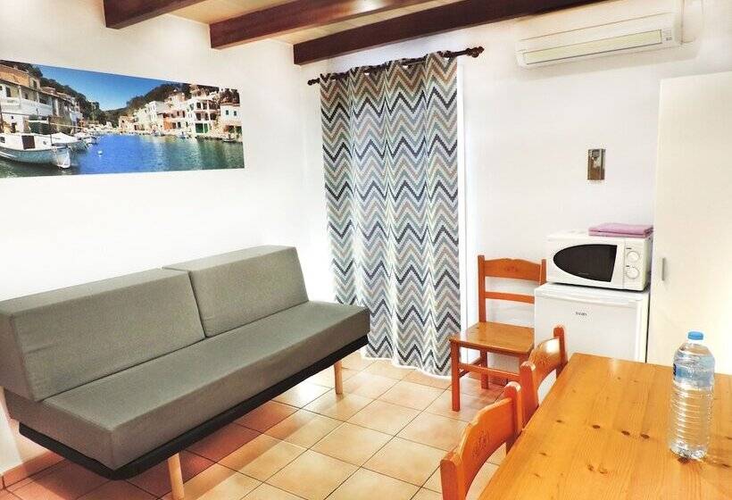 هتل Marblau Hostal