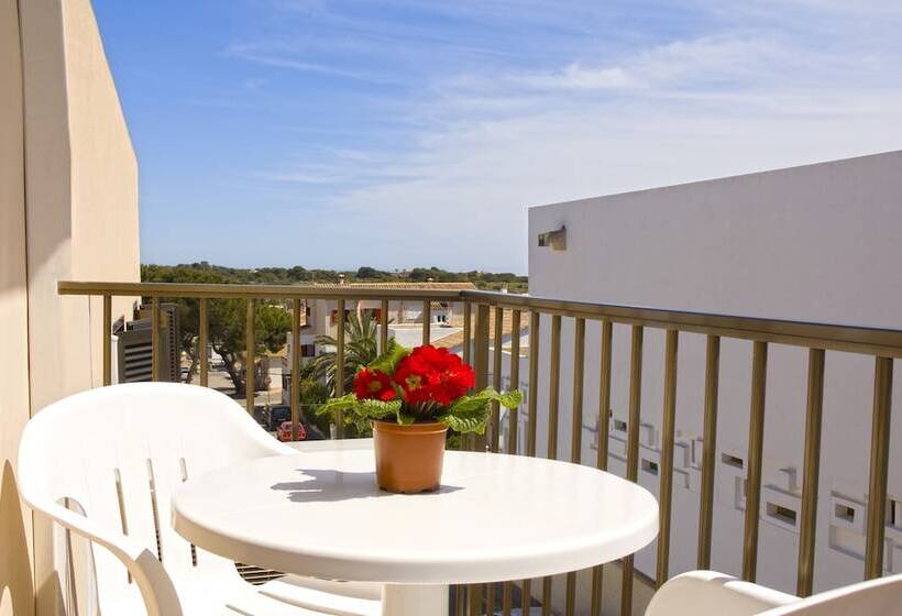 هتل Marblau Hostal