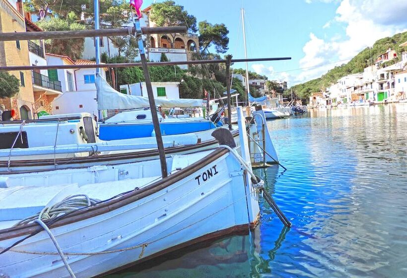 هتل Marblau Hostal