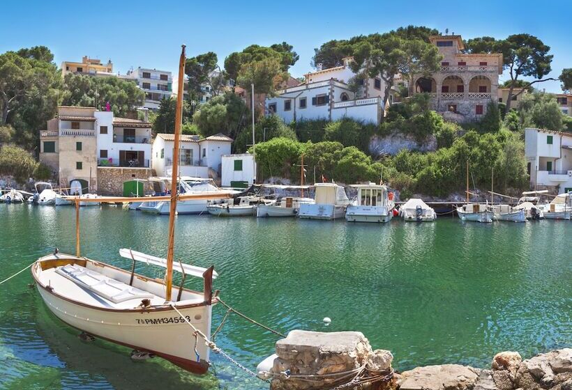 هتل Marblau Hostal