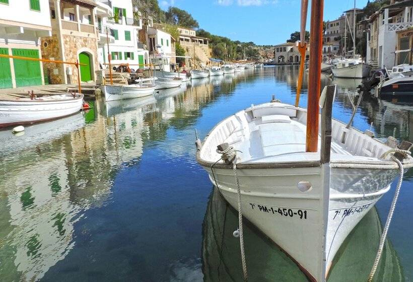 هتل Marblau Hostal