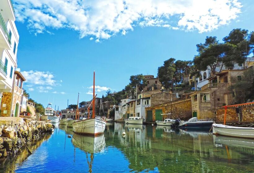 هتل Marblau Hostal