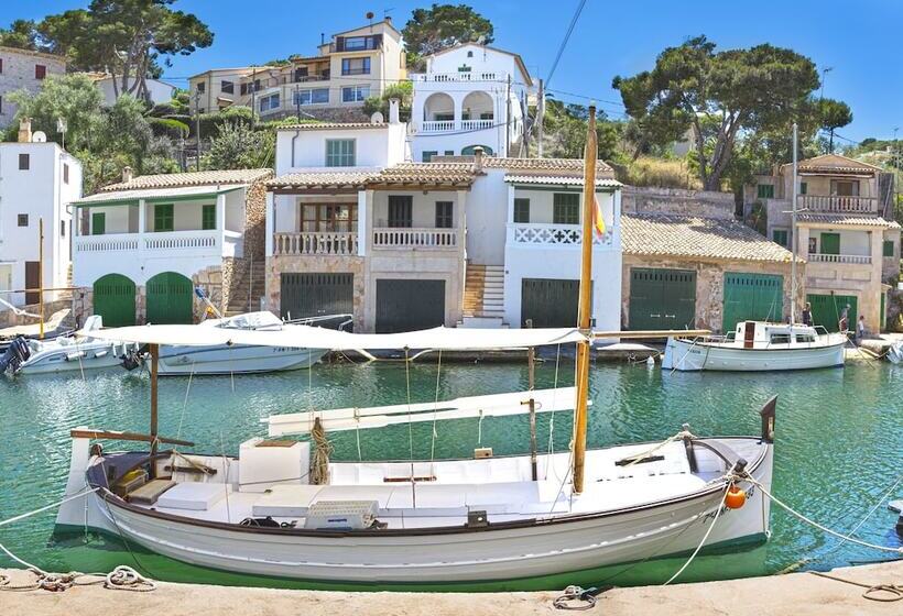 هتل Marblau Hostal