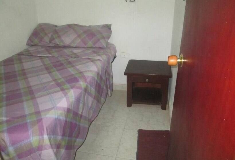 בית מלון כפרי Maroel