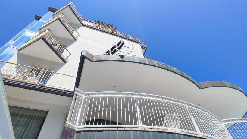 בית מלון כפרי B&b Negresco