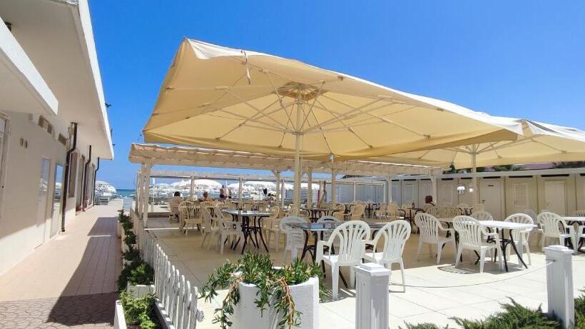 בית מלון כפרי B&b Negresco