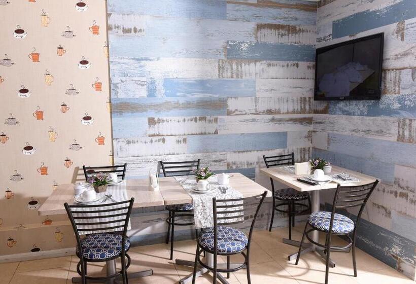 Отель Plaza Cascavel