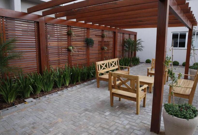 Отель Plaza Cascavel