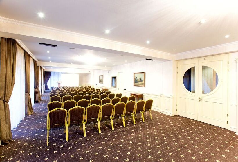 هتل Tbilisi Laerton