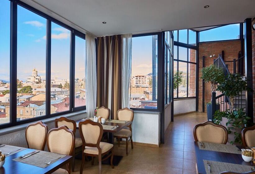 هتل Tbilisi Laerton