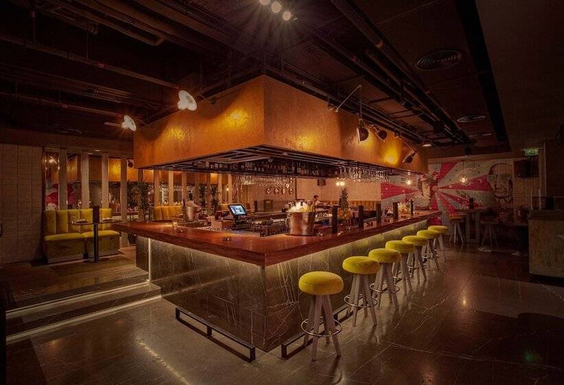 Sheraton Grand Hotel, Dubai