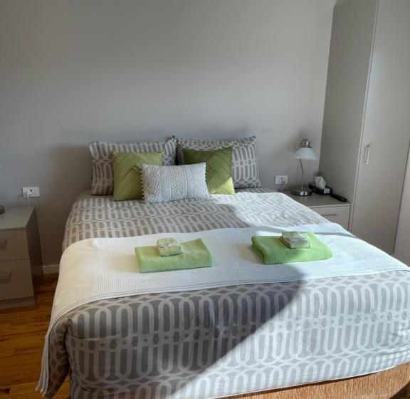 هتل Sinclairs Country Retreat