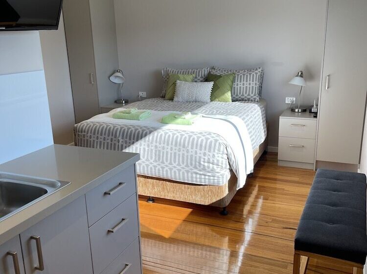 هتل Sinclairs Country Retreat