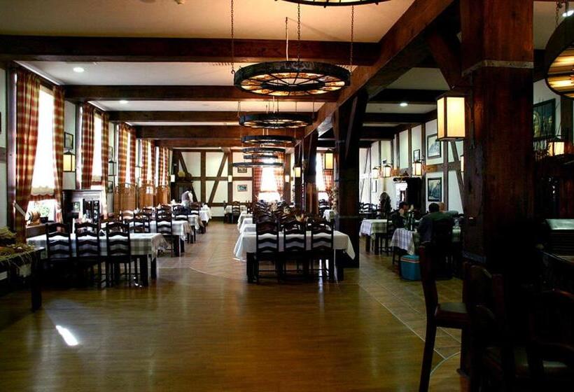 בית מלון כפרי Skarbek