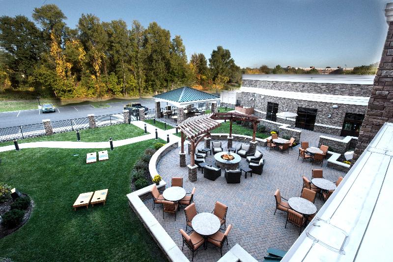 Отель Staybridge Suites Albany Wolf Rd Colonie Center, An Ihg