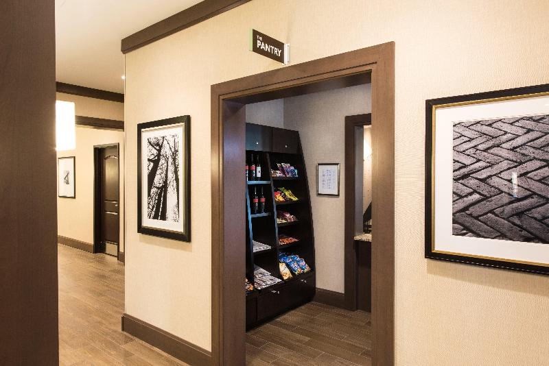 Отель Staybridge Suites Albany Wolf Rd Colonie Center, An Ihg