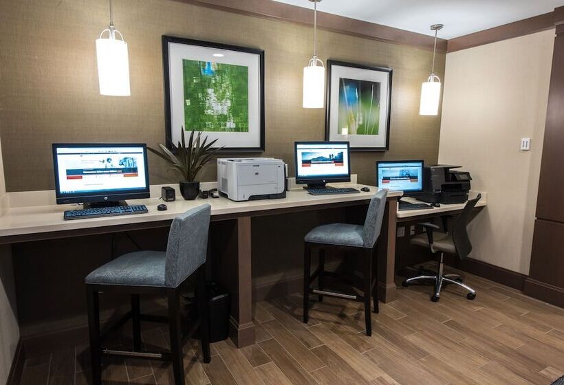 בית מלון כפרי Staybridge Suites Albany Wolf Rd Colonie Center, An Ihg