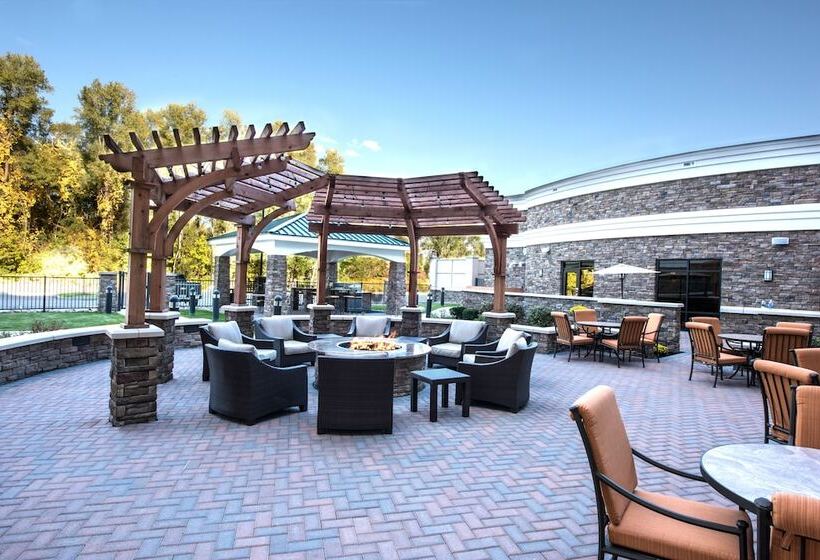 Отель Staybridge Suites Albany Wolf Rd Colonie Center, An Ihg