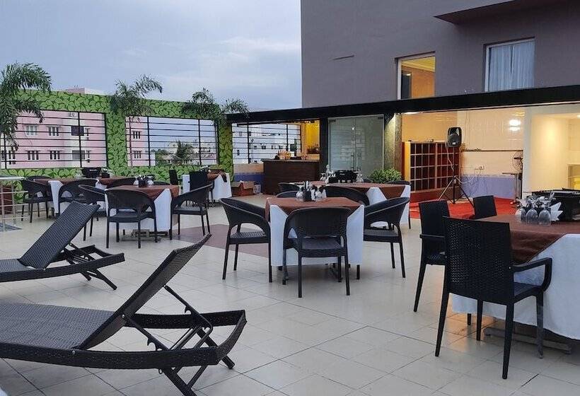 فندق Sterling V Grand Madurai