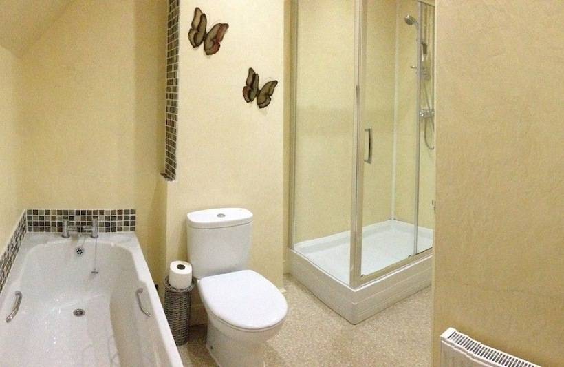 בית מלון כפרי The Castle Inn