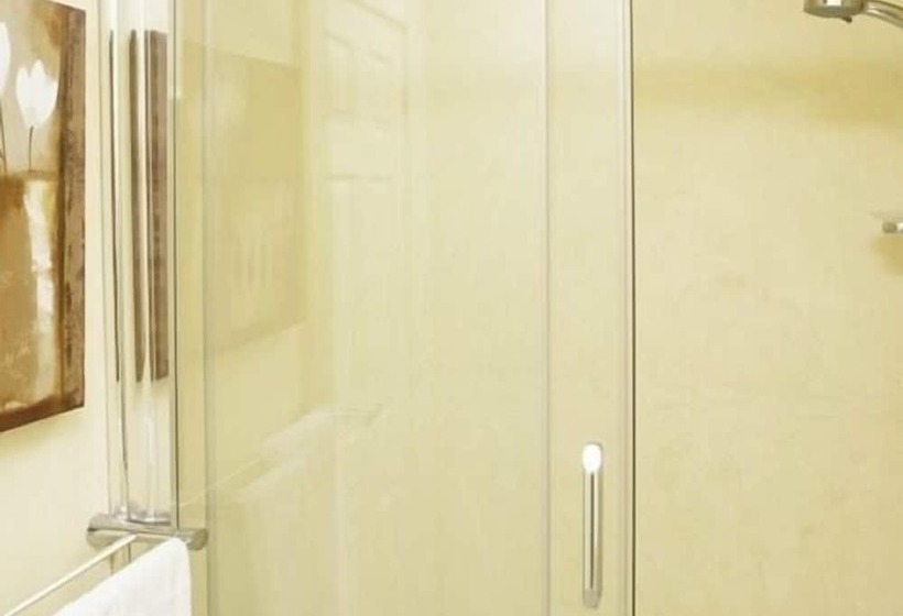 בית מלון כפרי The Castle Inn