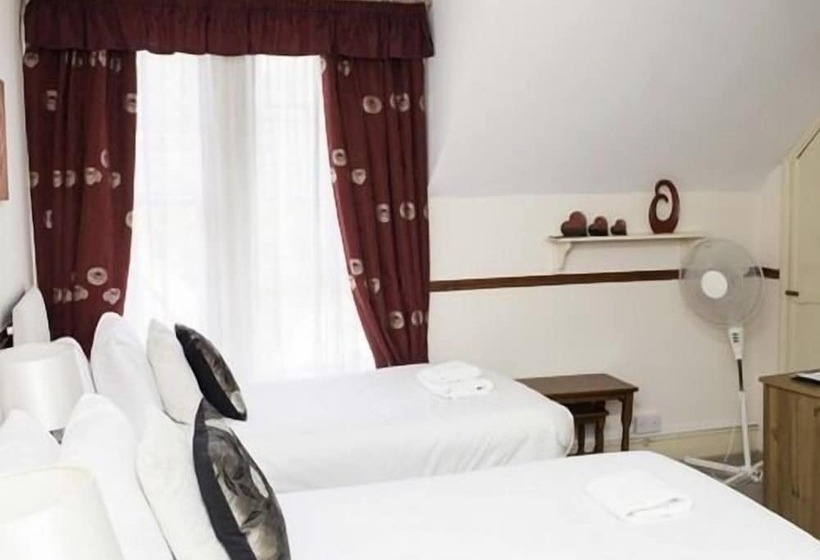 בית מלון כפרי The Castle Inn