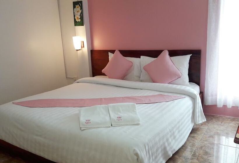 בית מלון כפרי The Flora Boutique