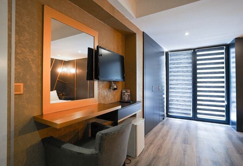 Time Hotel Mecidiyekoy