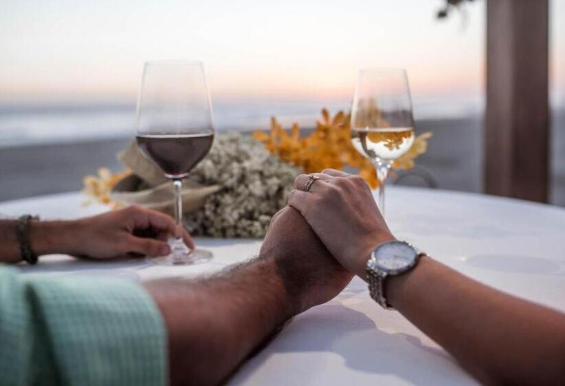 Отель Tres Vidas Acapulco