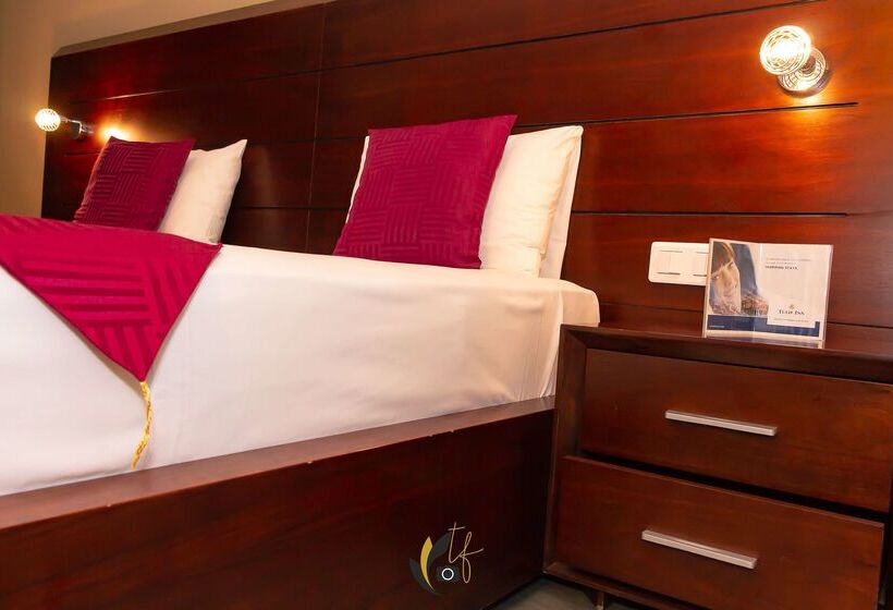 בית מלון כפרי Tulip Inn Sainte Clotilde, La Réunion