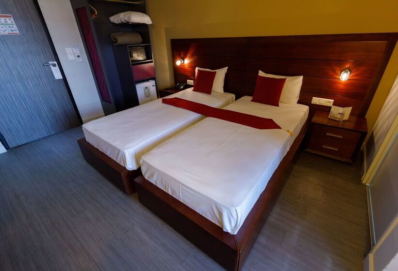 בית מלון כפרי Tulip Inn Sainte Clotilde, La Réunion