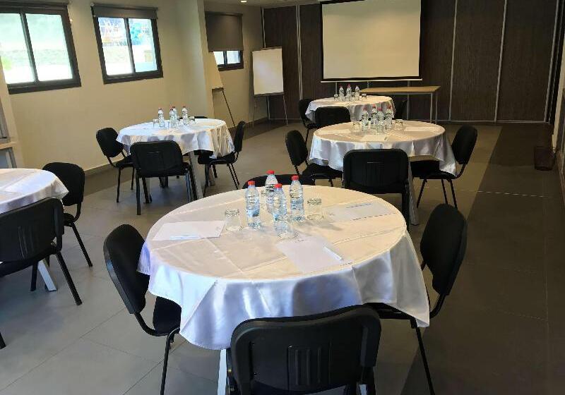 בית מלון כפרי Tulip Inn Sainte Clotilde, La Réunion