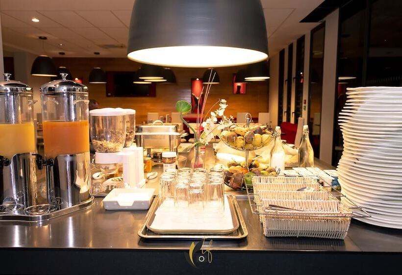 בית מלון כפרי Tulip Inn Sainte Clotilde, La Réunion