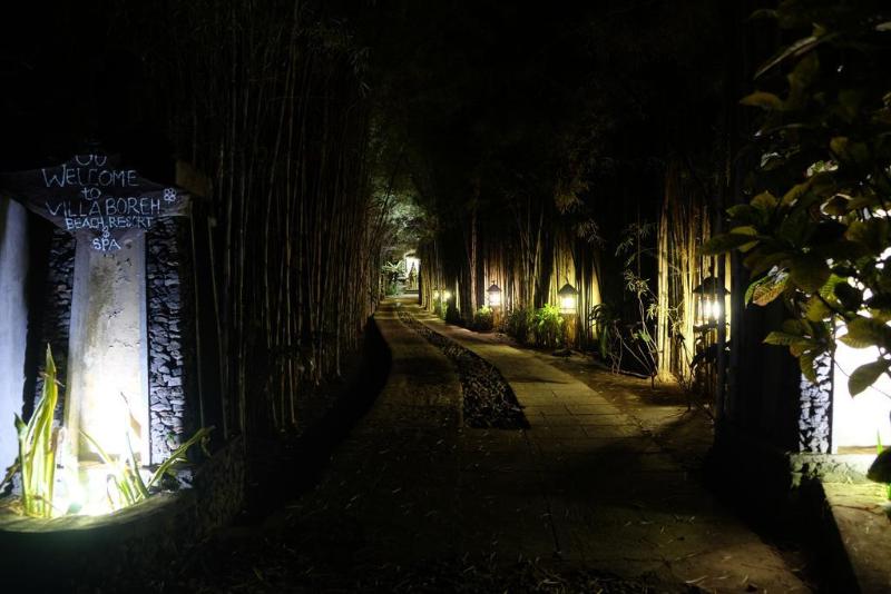 Отель Villa Boreh Beach Resort And Spa