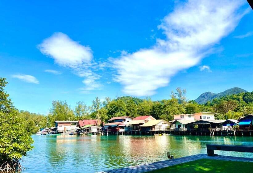 Отель Watercolours