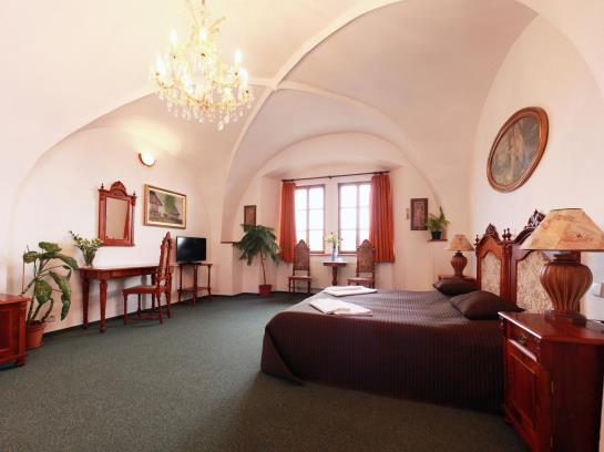 هتل Zlatý Kohout