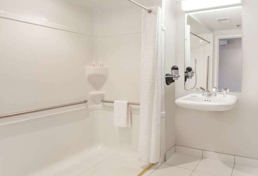 Microtel Inn & Suites Sault Ste. Marie