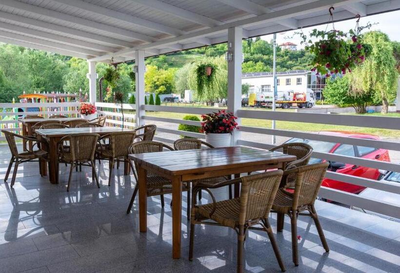 Мотель Noclegi Grill Solo