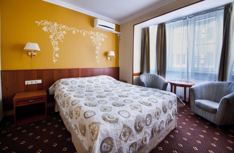 Novy Bereg Hotel Yacht Club